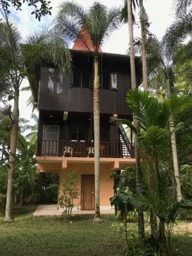 Lake View Bungalows