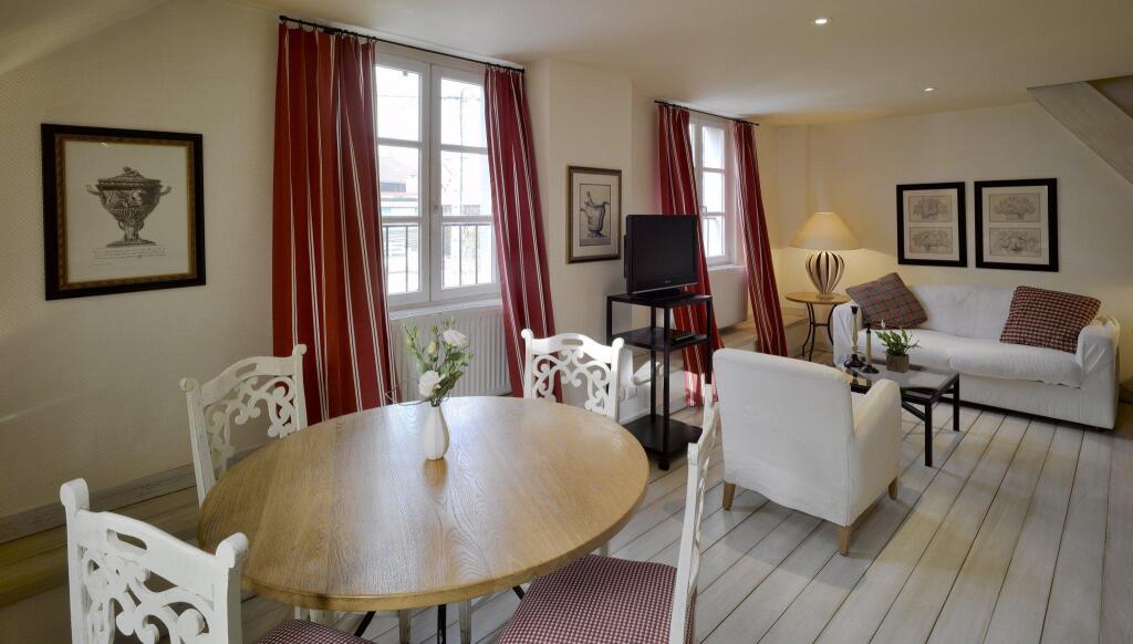 Château de Germigney, R&C 5 étoiles - Hôtel, Restaurant & Spa - Jura by null