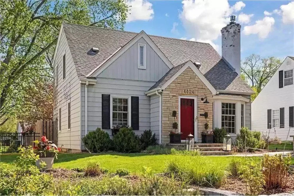 Shoreline Villa