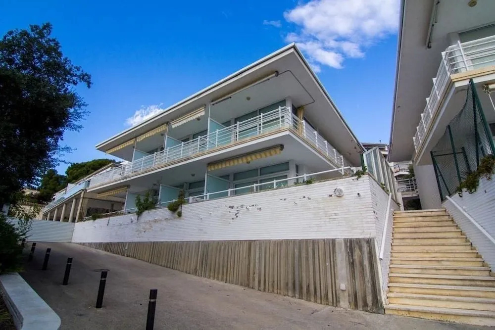 Agi Residencial Almadraba