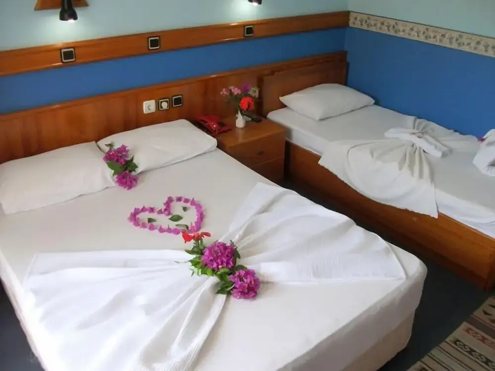 Standard Triple room with balcony