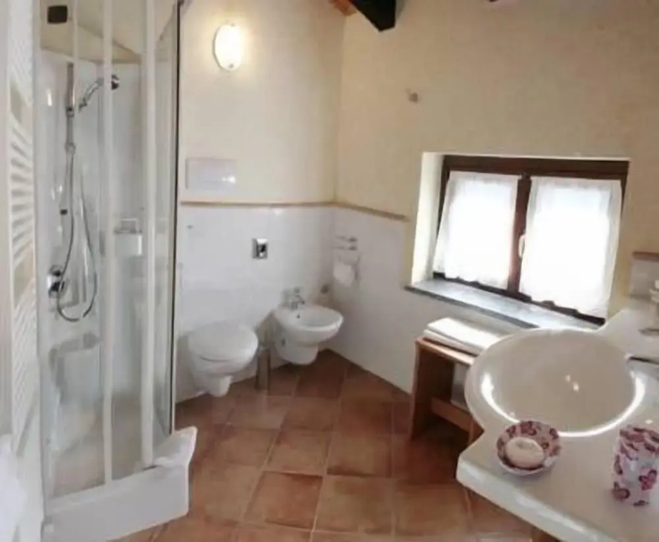 Standard Double room with balcony (full double bed)