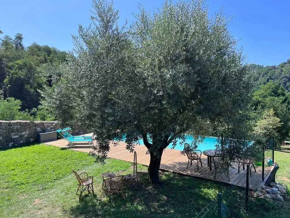 Casale Rustico con Piscina Privata e Ampio Parco