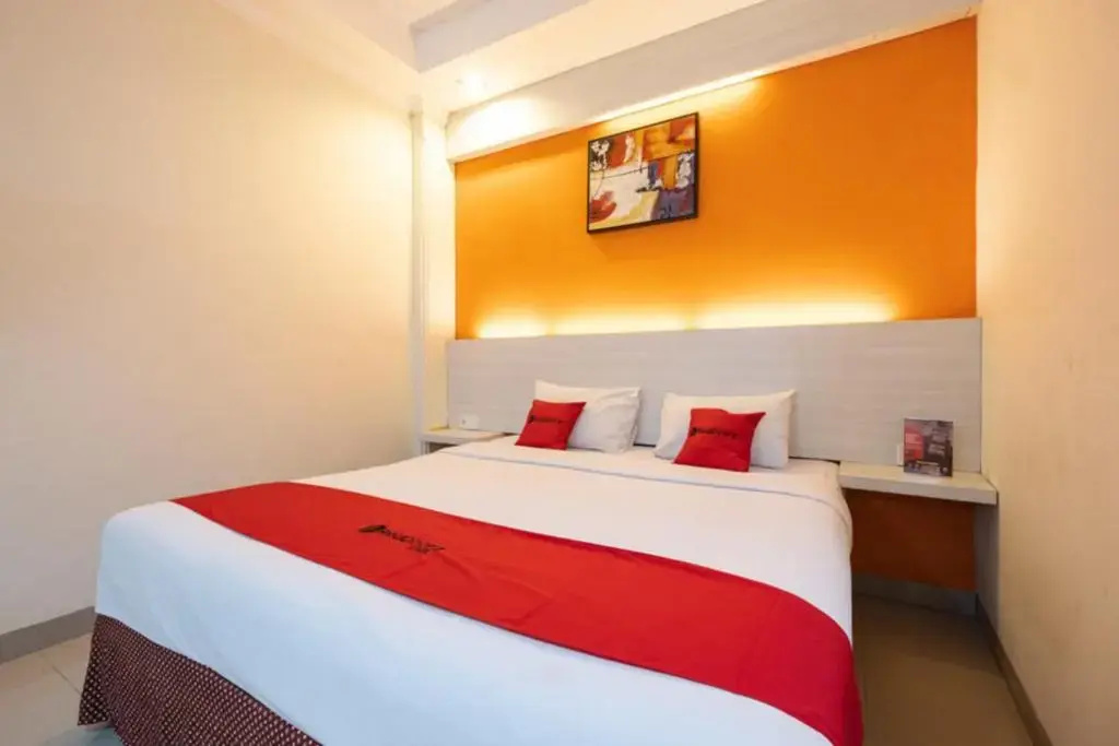 RedDoorz Plus @ Hotel Alden Makassar - Chambres