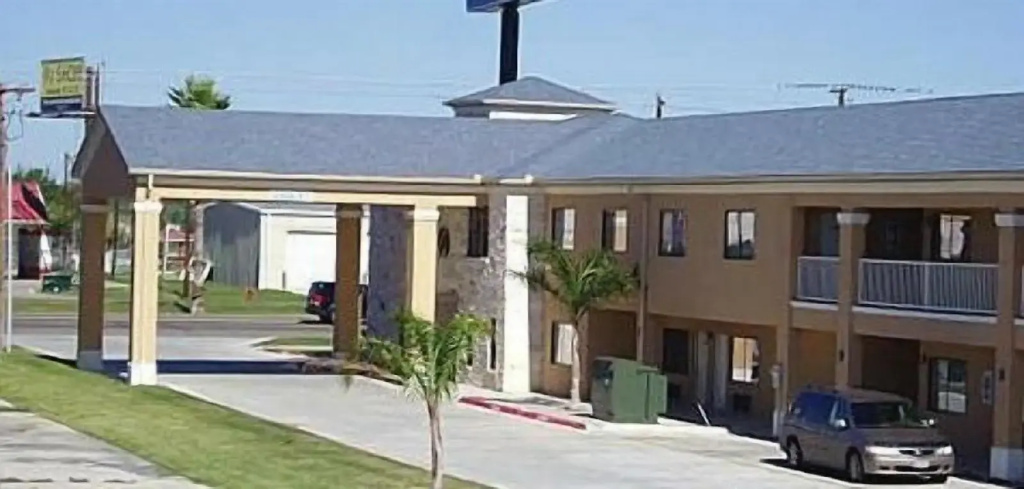 Texas Inn and Suites at La Joya