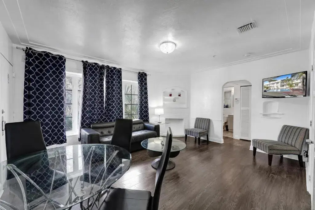 Courtyard Apartments Part of the Oasis Casita Collection - Chambres