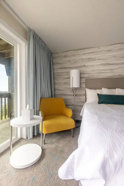 Deluxe Double room with river view (full double bed)