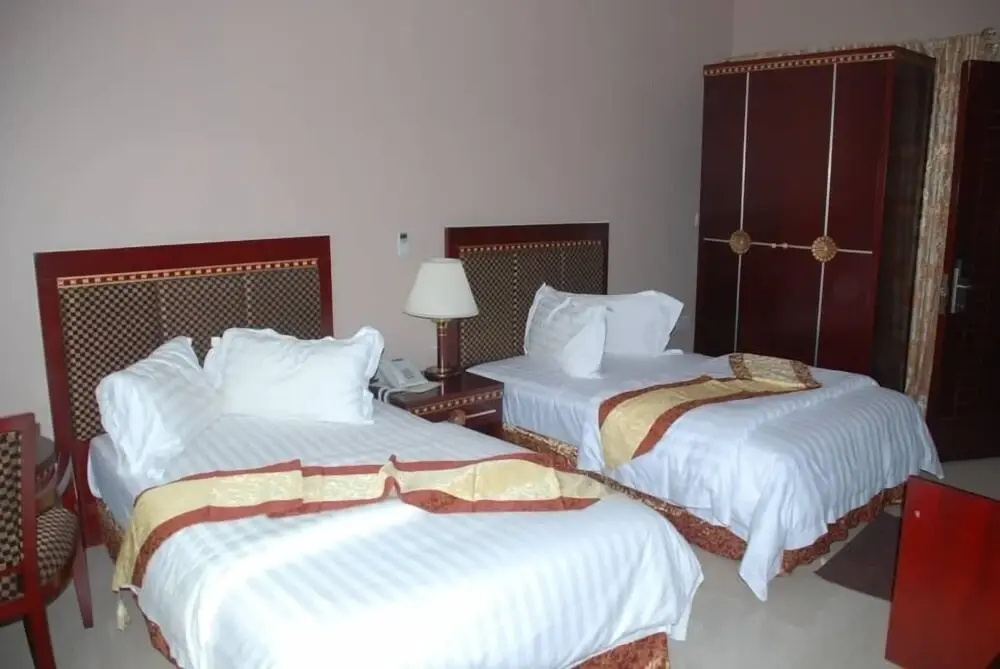 Obaa'S Golden Plaza Hotel - Chambres