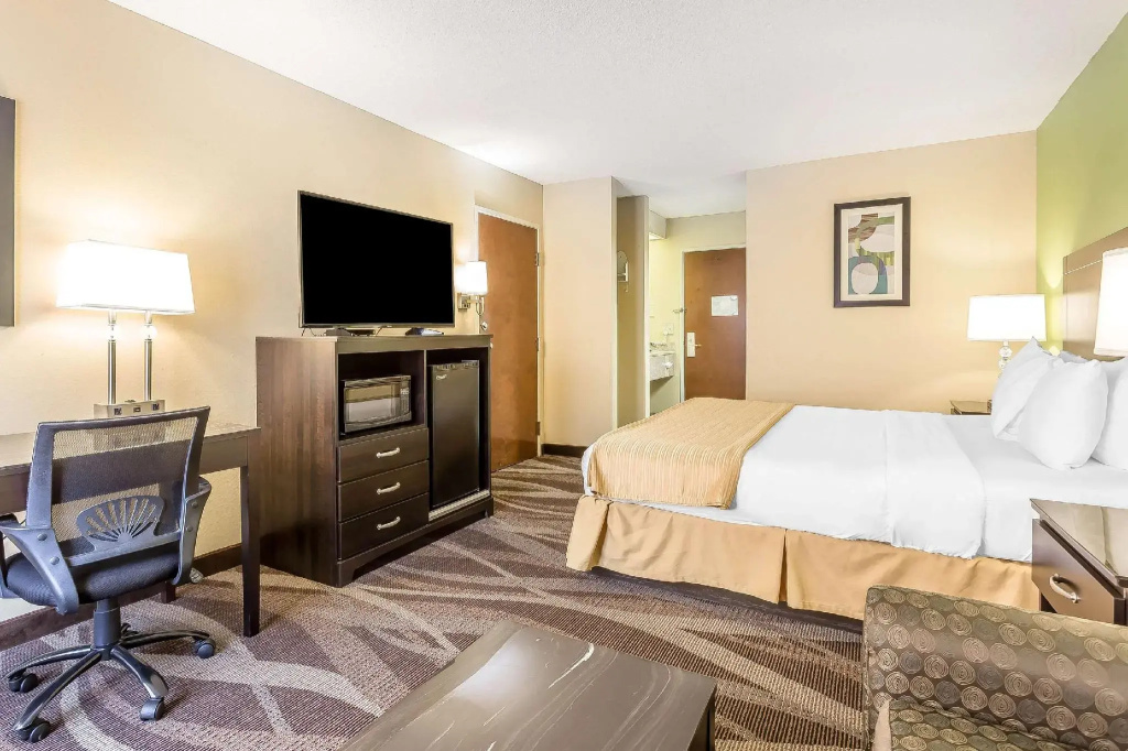 Standard Double room (full double bed)