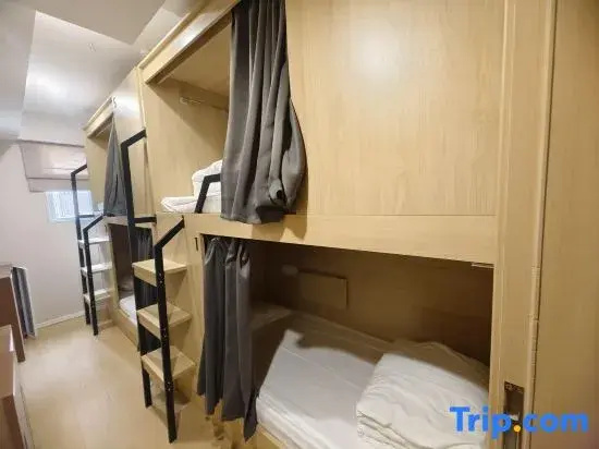 Bed in Dorm