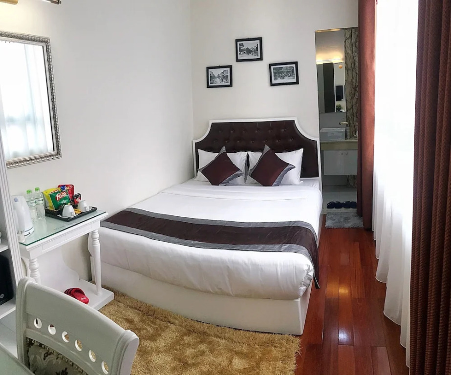Deluxe Double room with city view twin beds