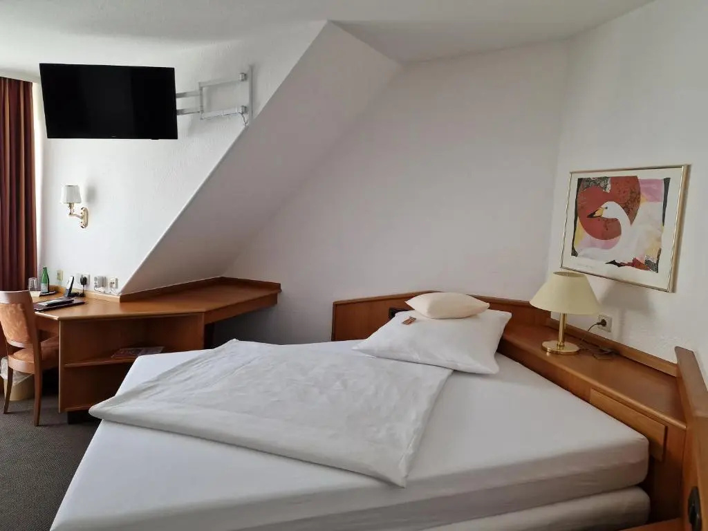 Standard Double Attic room with garden view (full double bed)