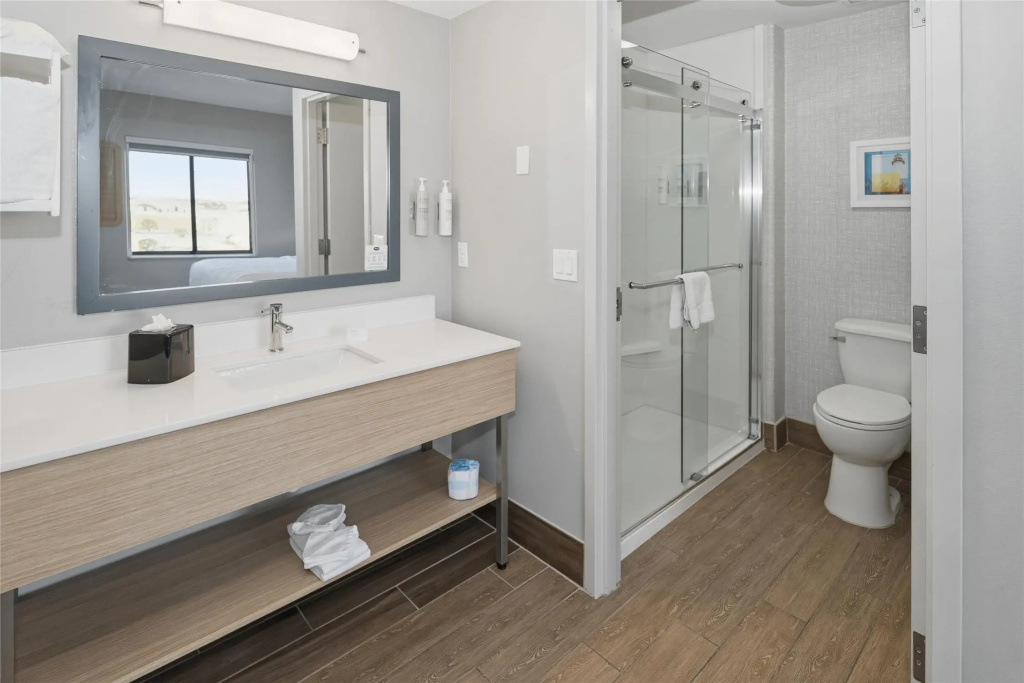 Double Suite (full double bed)