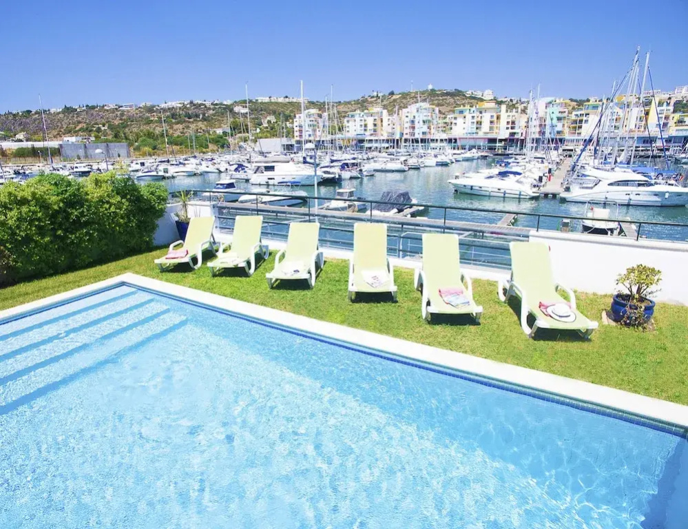 3 Bedrooms Villa with pool view