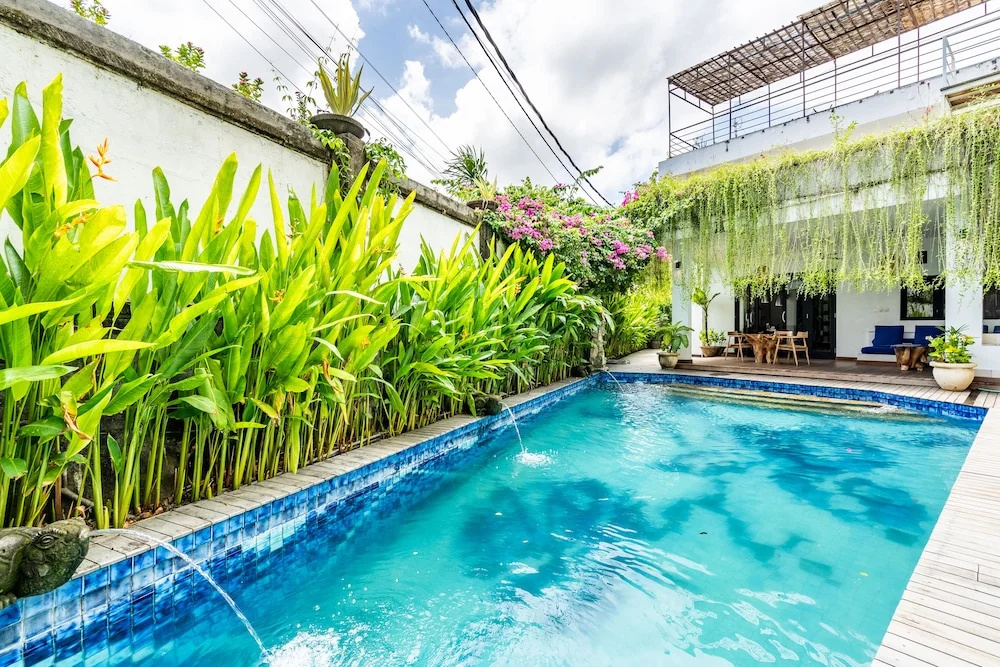 4 Bedrooms Villa