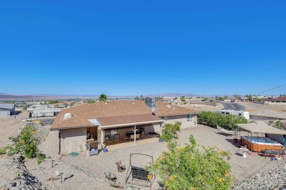 Lake Havasu Snowbird Retreat w/ Hot Tub!