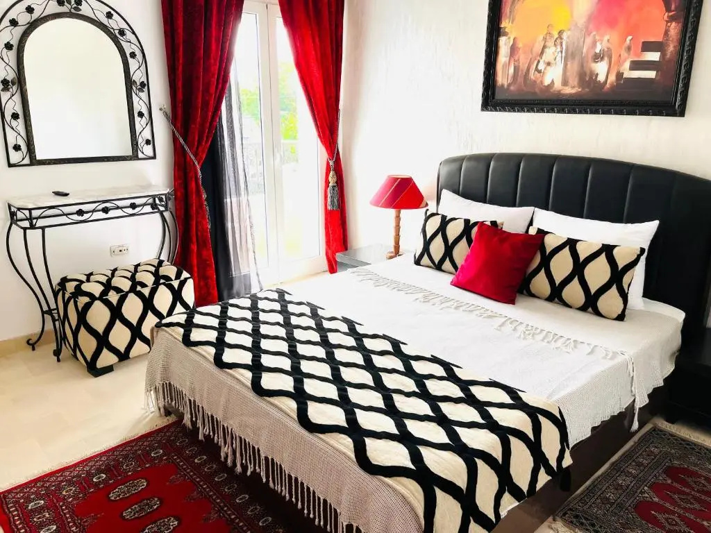 Standard Double room with balcony (full double bed)
