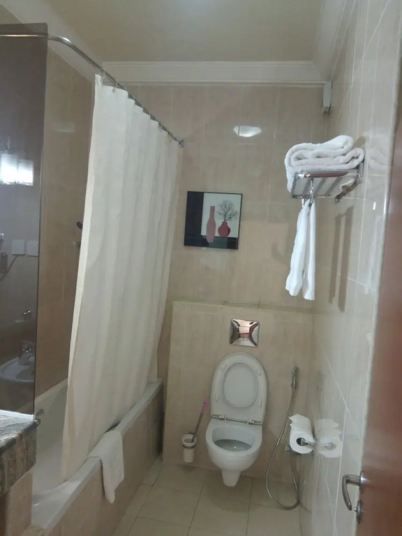 Business Double Suite (full double bed)