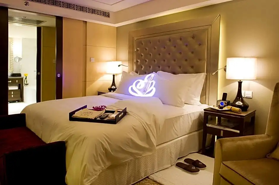 Executive Double room (full double bed)
