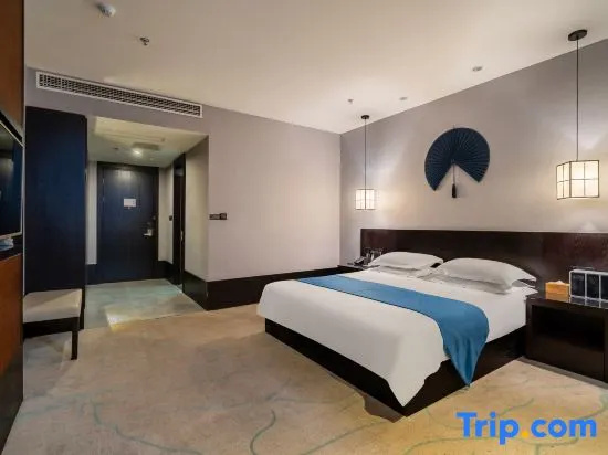 Deluxe Double room (full double bed)