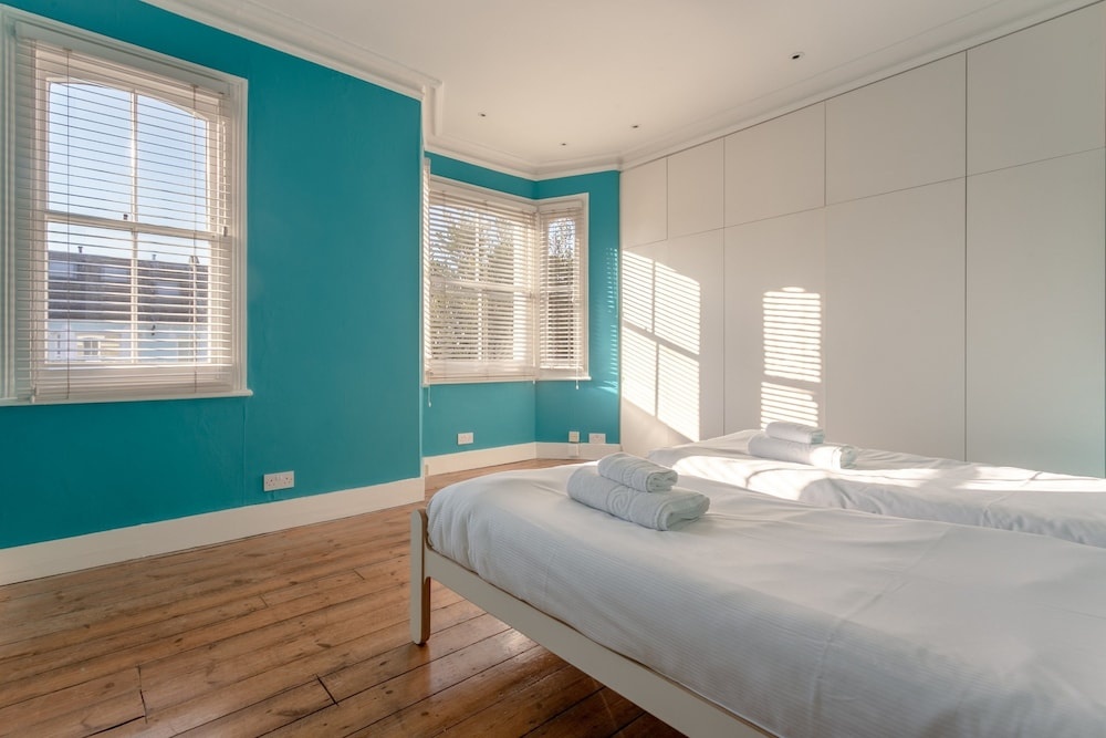 3 Bedroom Family Home in Shepherds Bush
