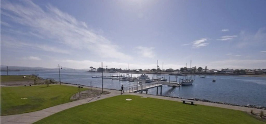 York Cove Hotel by null