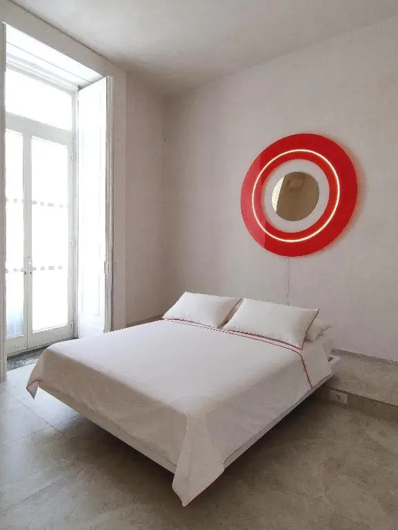 Deluxe Double room (full double bed)