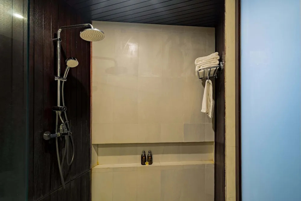 Japa Suites & Villas