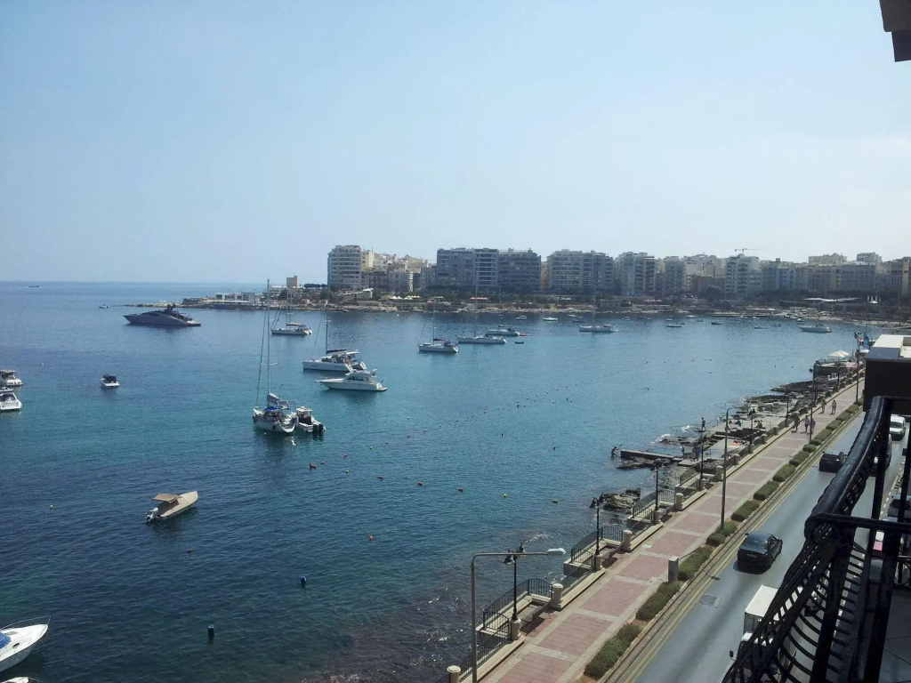 Spinola Bay Apartment by Getaways Malta