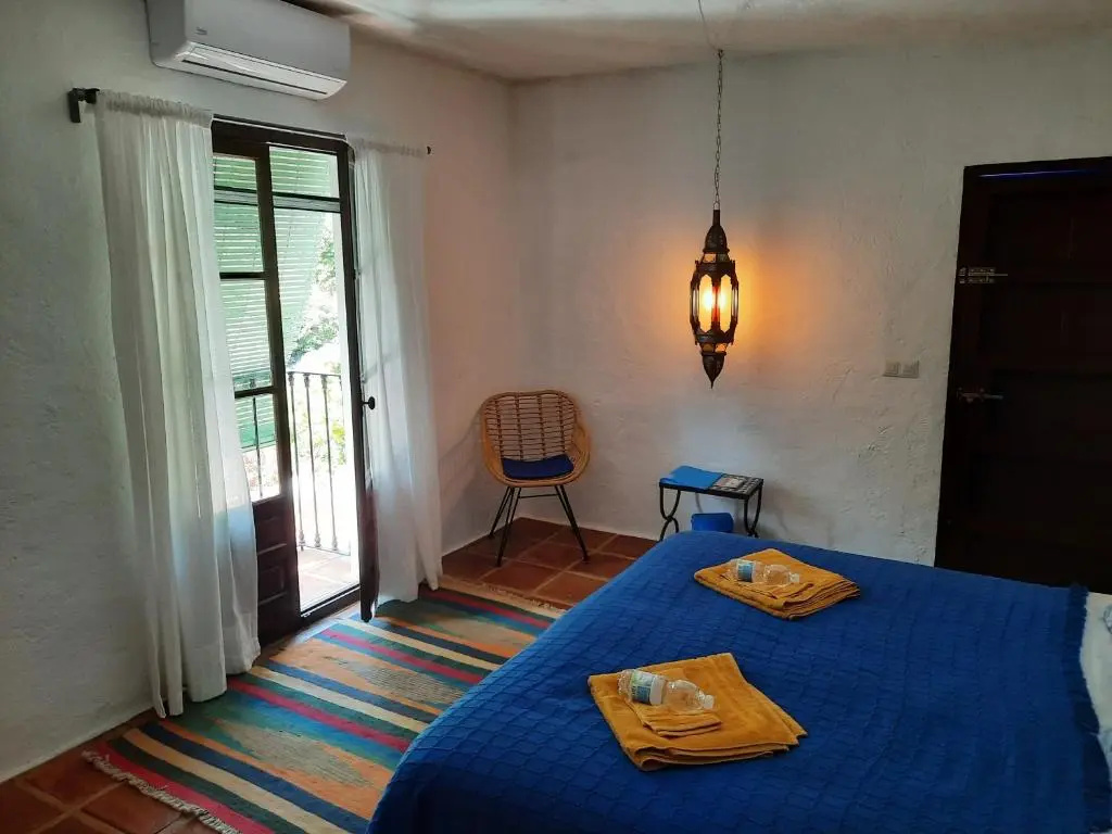 Standard Double room with mountain view (full double bed)