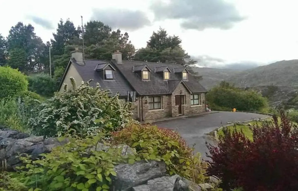 Cuckoo Tree House, Glengarriff, Beara Peninsula