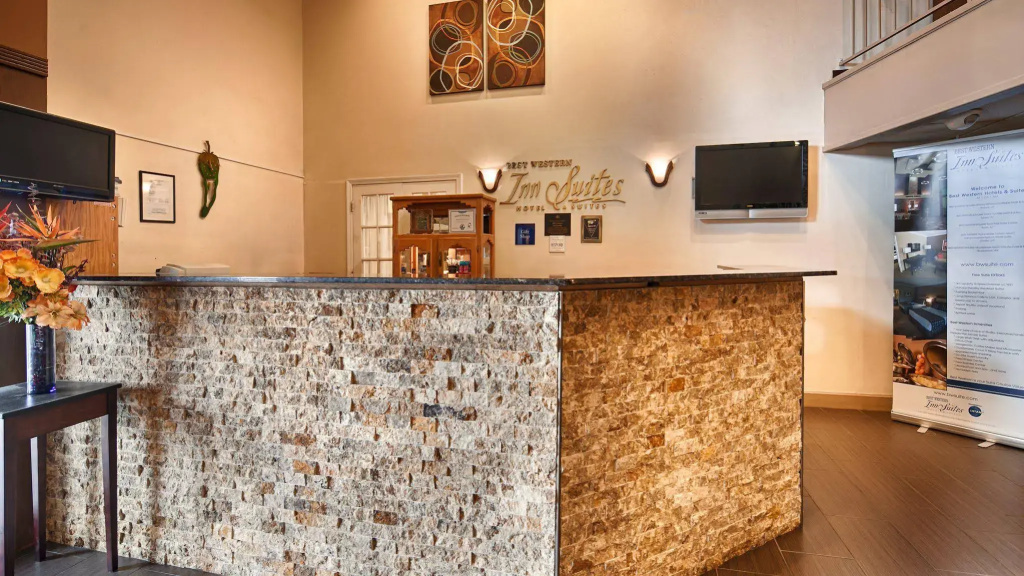 Best Western Airport Albuquerque InnSuites Hotel & Suites - фото 37