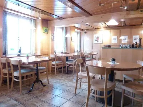Food & Beverage