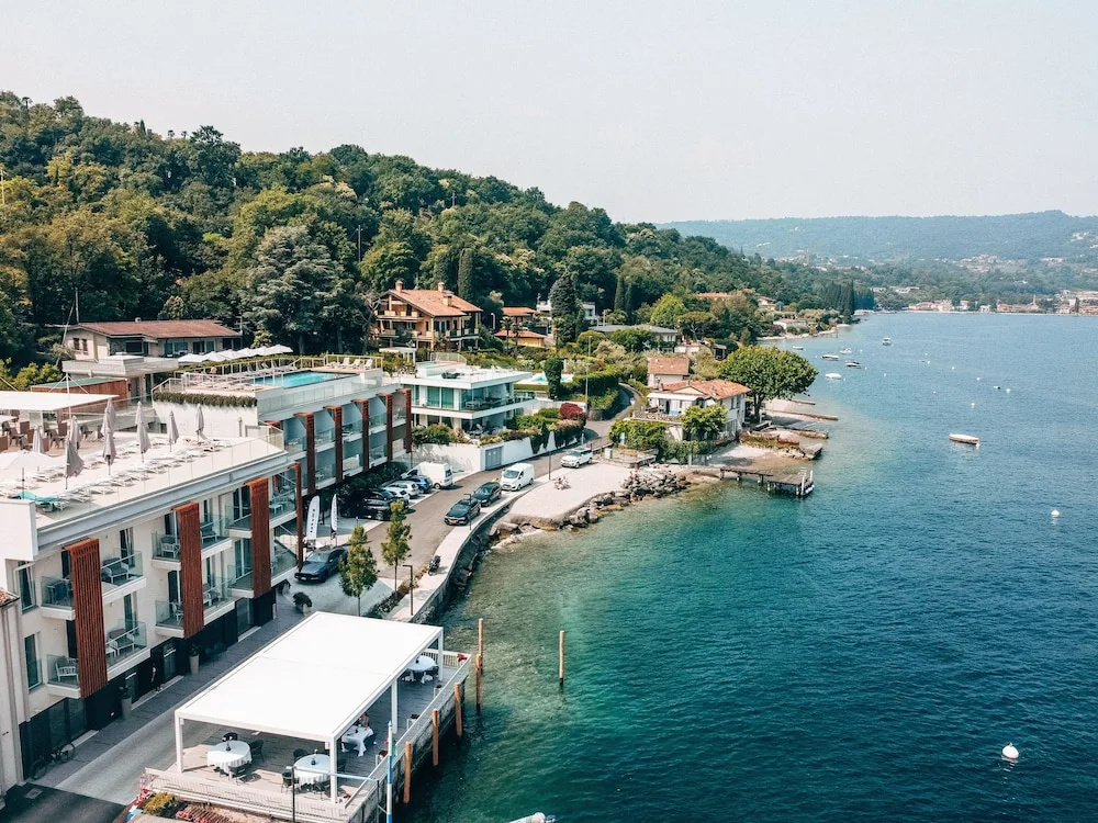 Beach & Waterfront