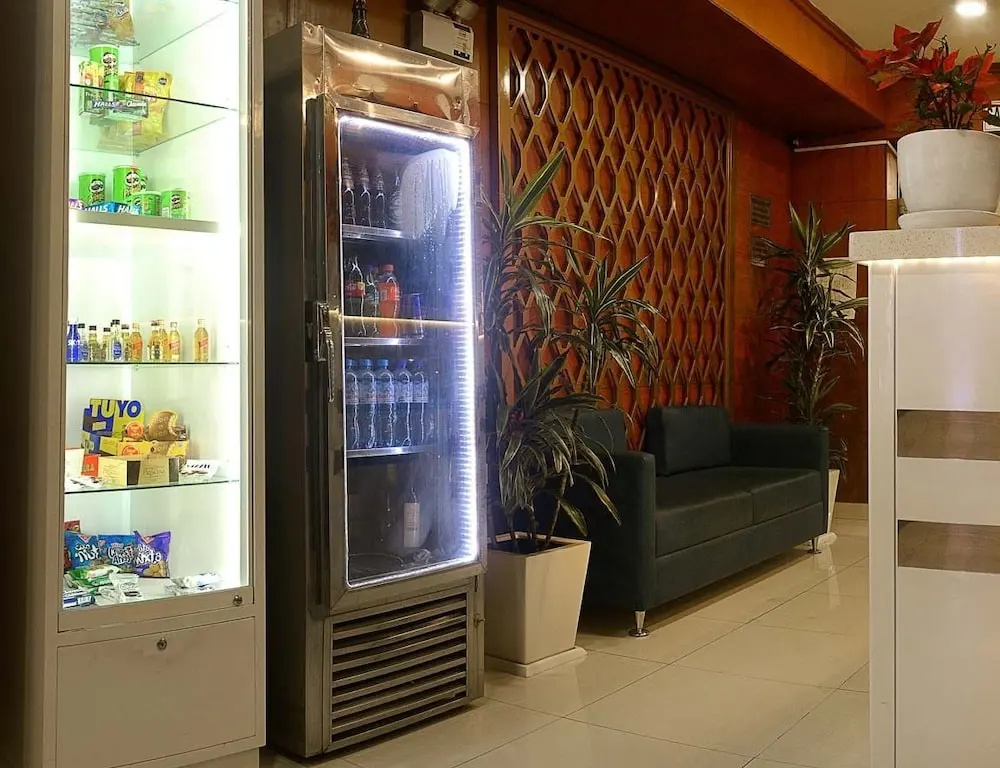 Lobby & Reception