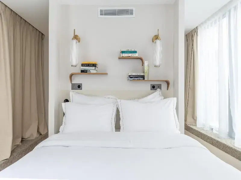 Le Pera Hotel 117