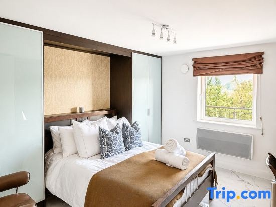 Exclusive 2 bedroom Flat near Kew Bridge Station