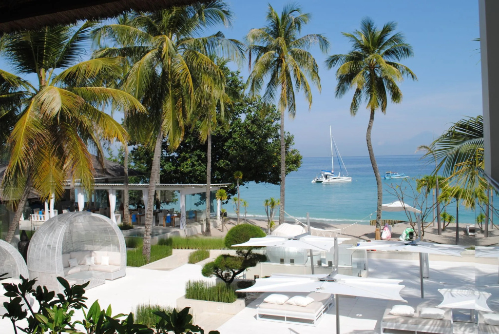Beach & Waterfront