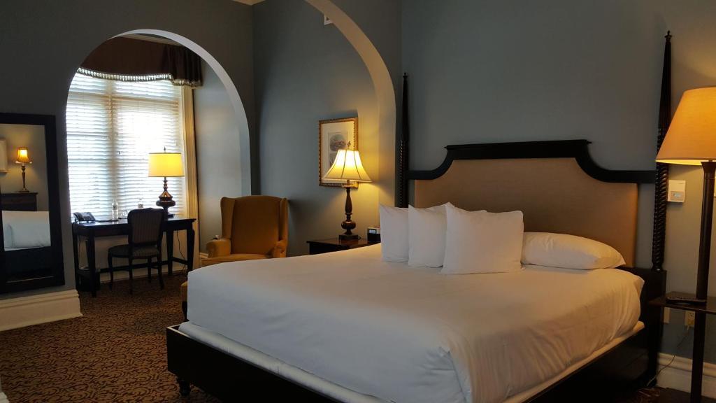 The Mansions On Fifth Luxury Hotel by null
