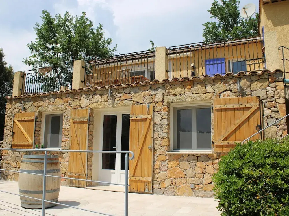 Voir la photo 1 — Holiday Home With Large Garden and Pool