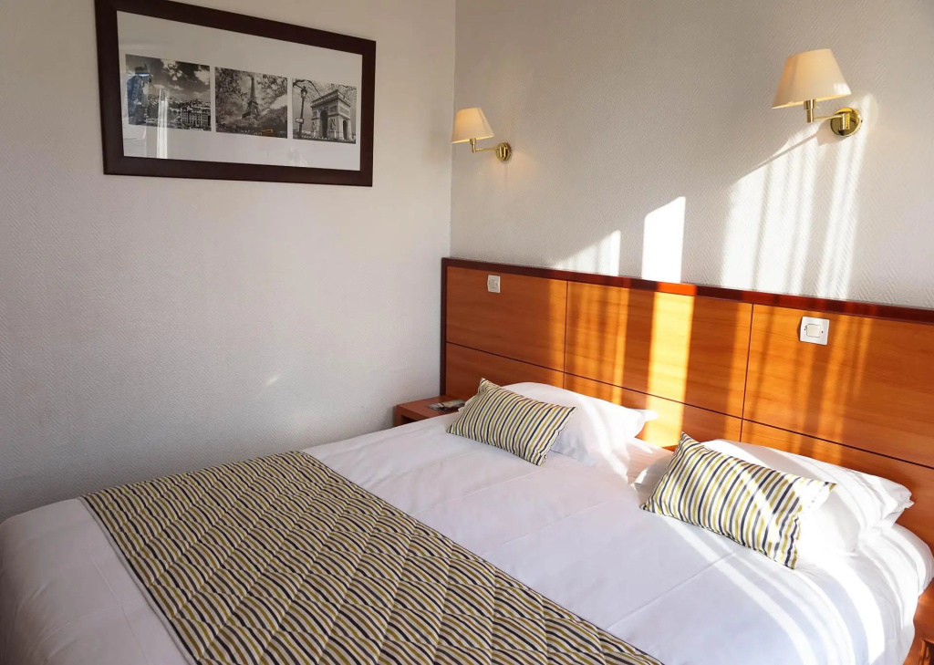 Standard Double room (full double bed)