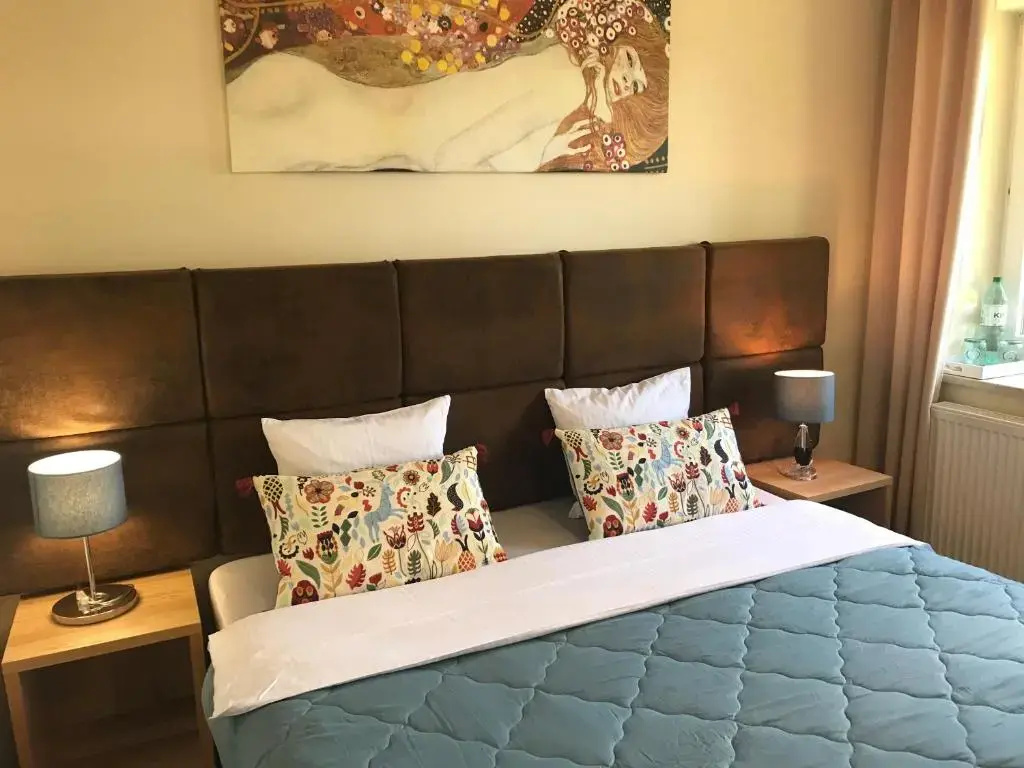 Standard Double room (full double bed)
