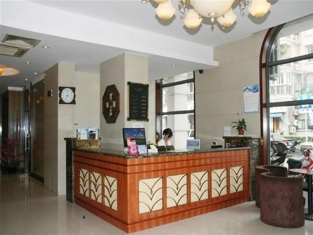 Lobby & Reception