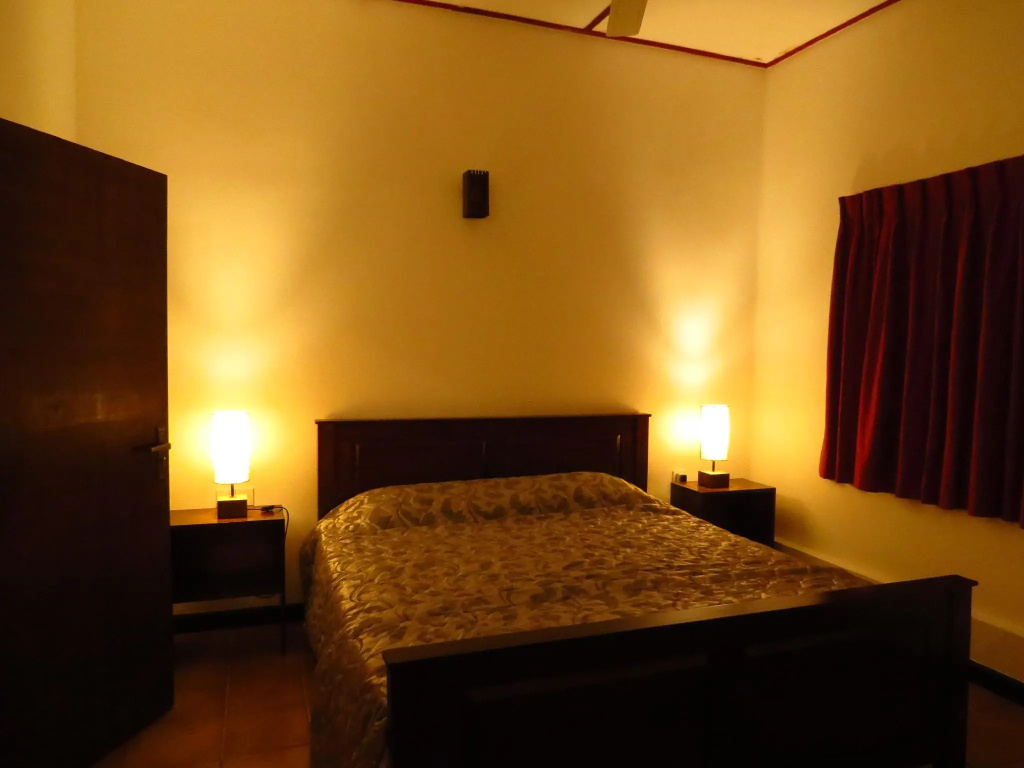 Deluxe Double room (full double bed)