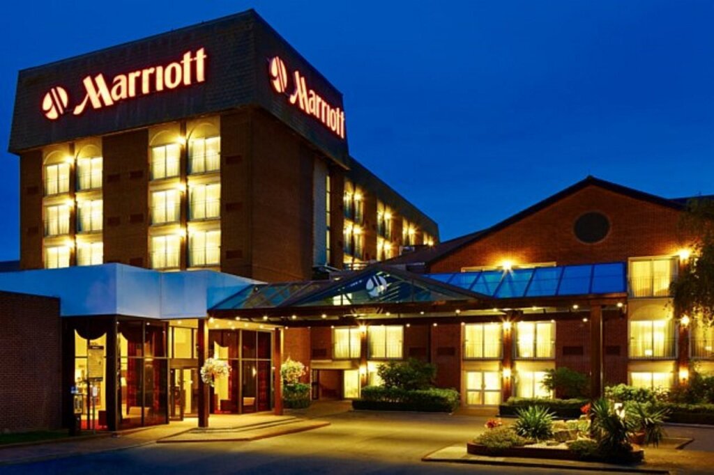 Delta Hotels by Marriott Heathrow Windsor image