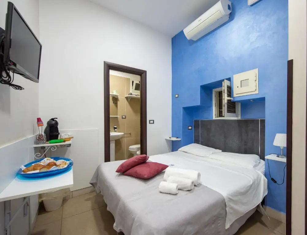 Economy room