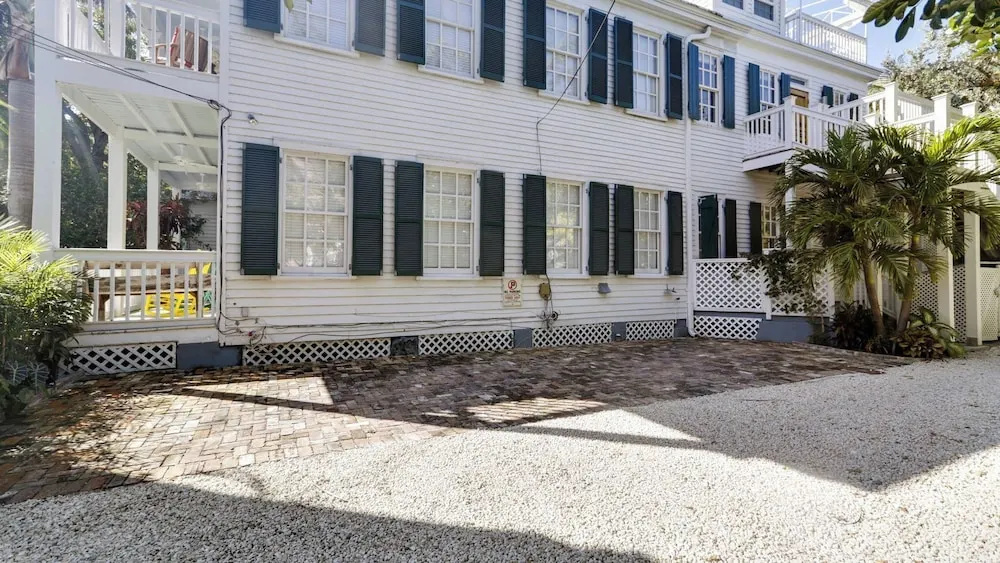 Lazy Gecko by Avantstay Walk to Duval St in Key West! Month Long Stays Only