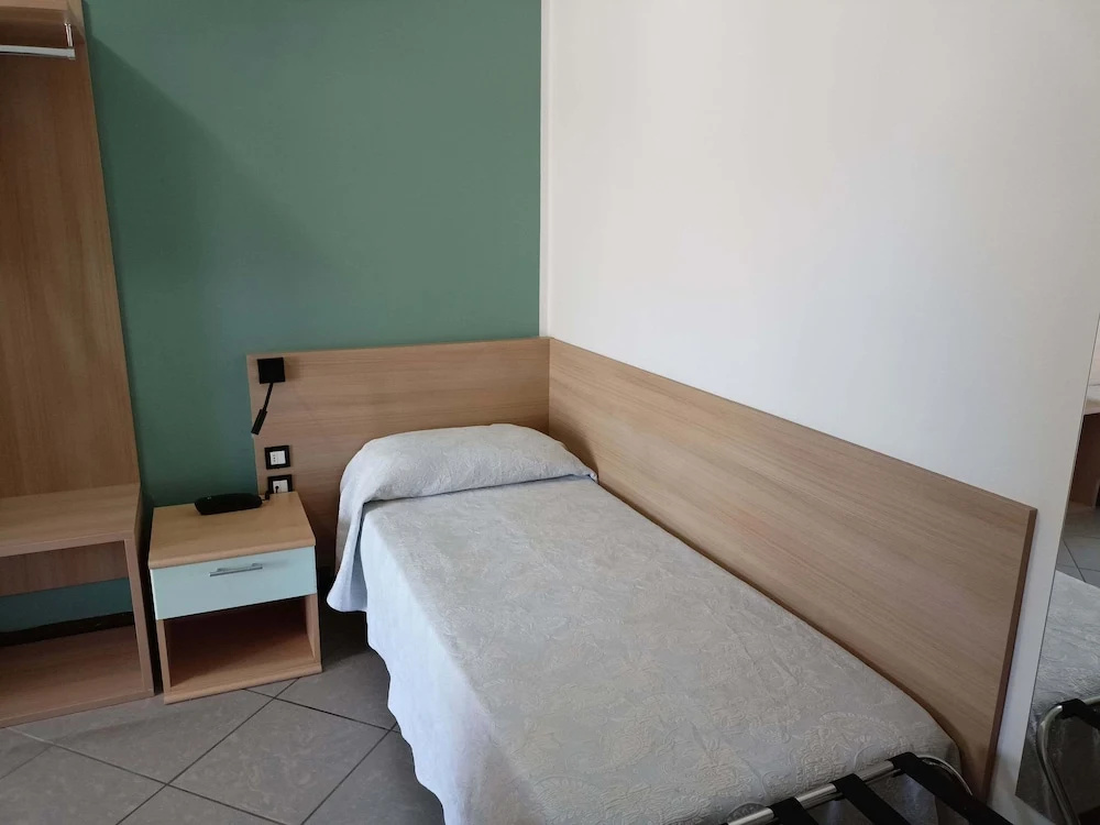 Standard Double room with balcony (twin beds)