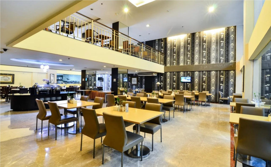Food & Beverage