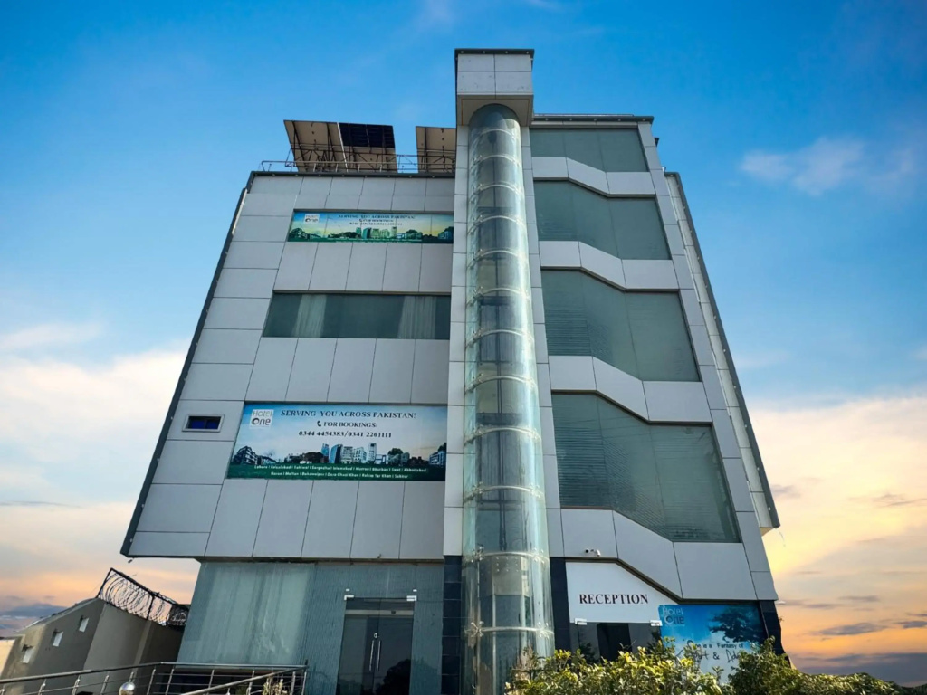 Hotel One DG Khan